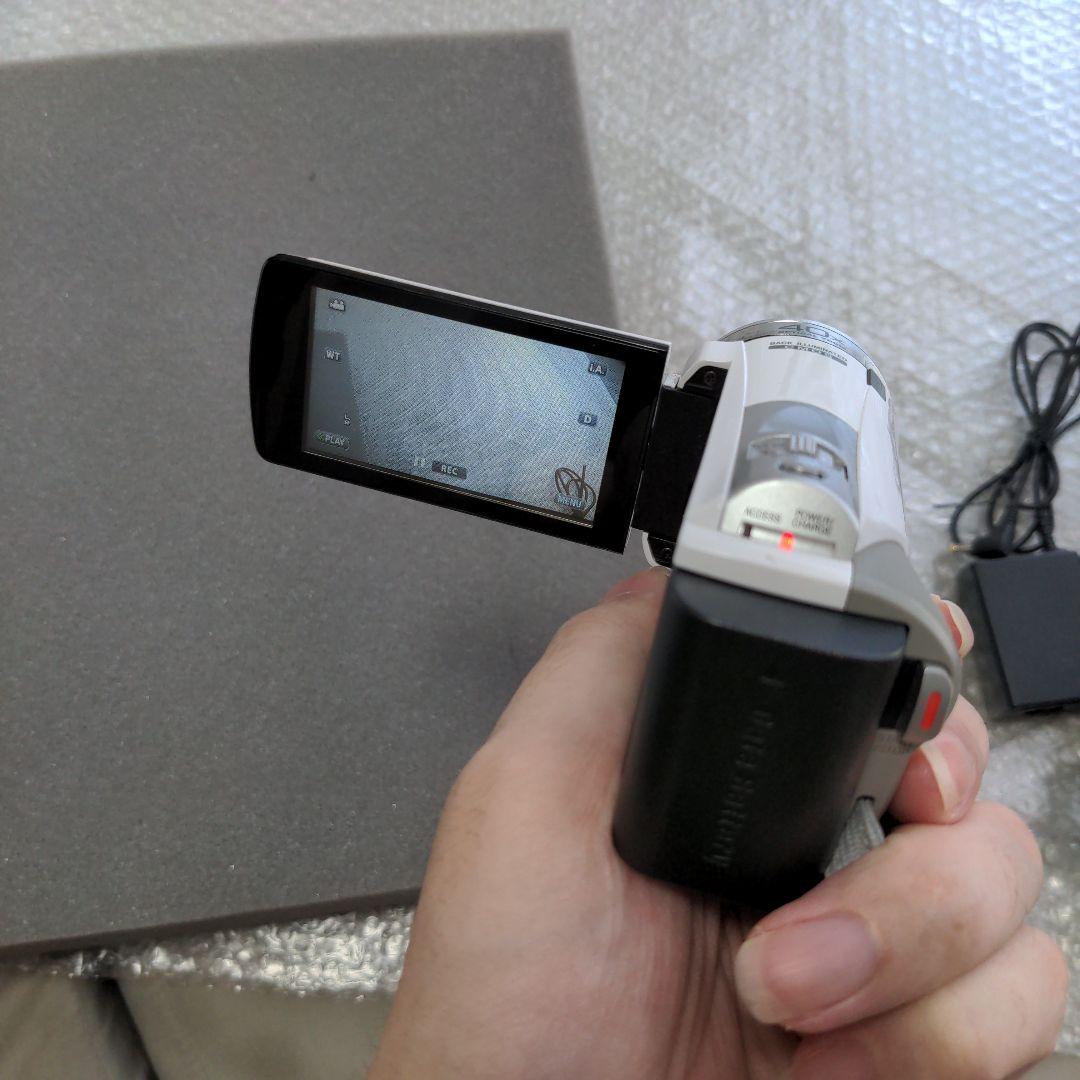 JVC ビデオカメラ本体 GZ-E600-w 動作品 充電器付き