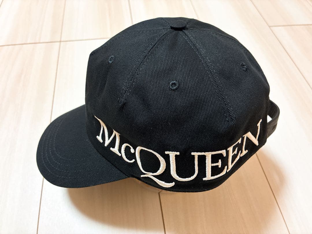 【アレキサンダー・マックイーン】黒 キャップ