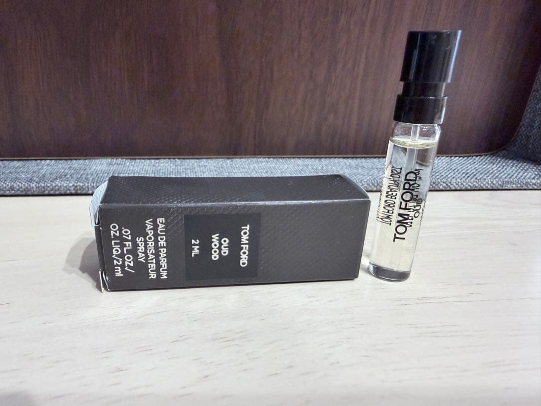 CELINE LOUIS VUITTON TOM FORD 香水サンプルセット