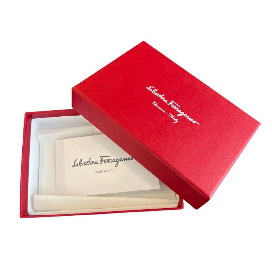 Salvatore Ferragamo フェラガモ 名刺入れ