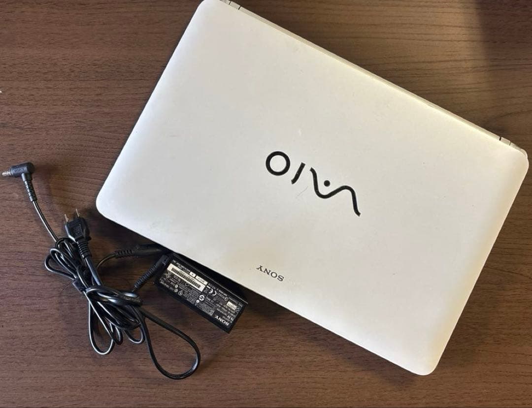 SONY VAIO ノートパソコン　SVF153B1GN