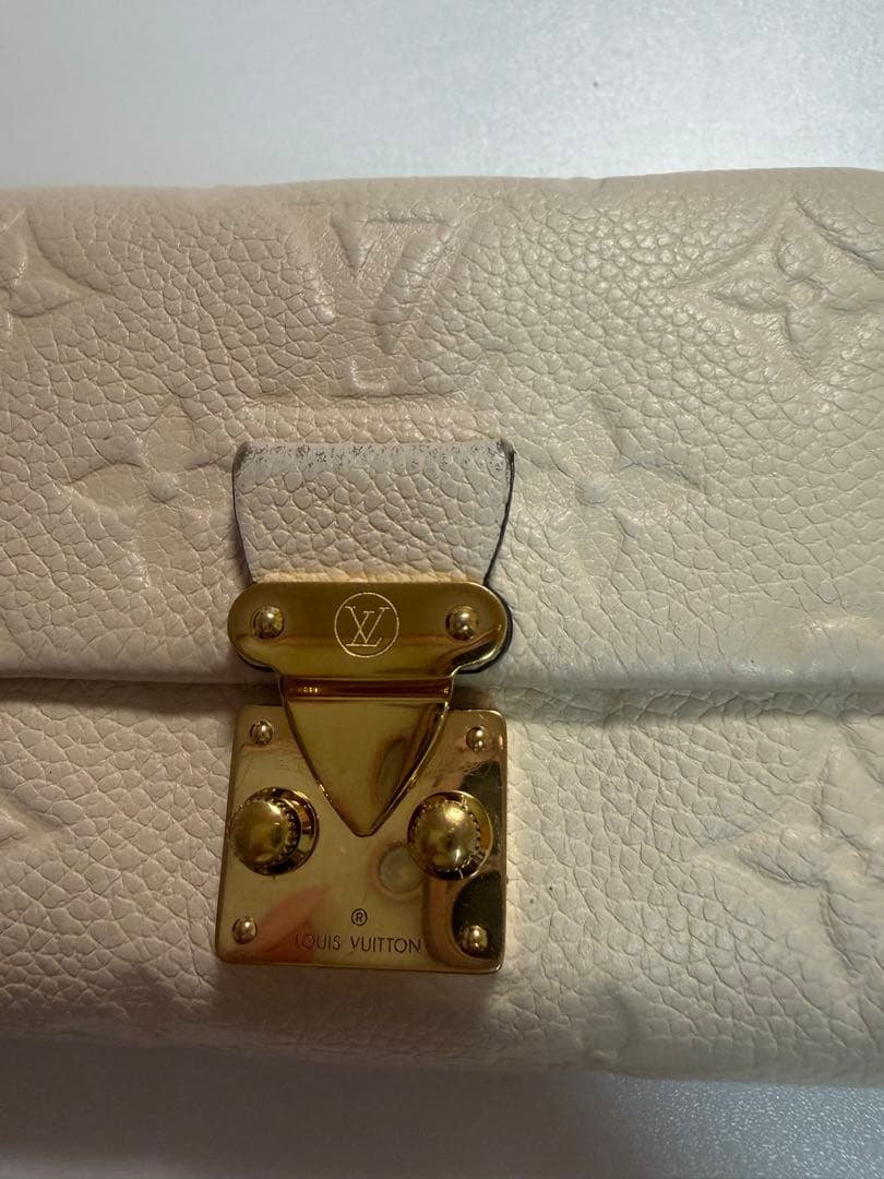 ドライフラワー⭐︎⭐︎ LOUIS VUITTON 三つ折り財布 ホワイト