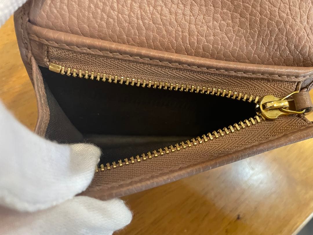 【GUCCI グッチ GGマーモント 二つ折り財布】