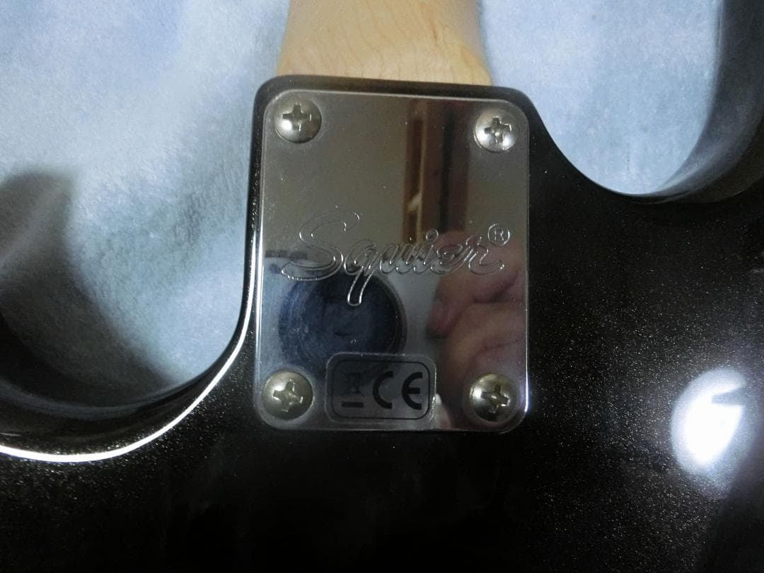 【ほぼ新品】Squier fender Stratocaster ギター（セット