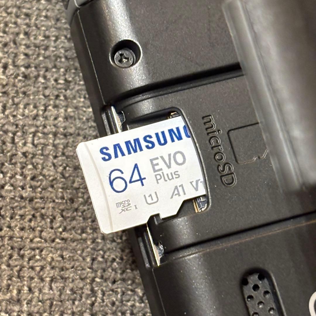 ニンテンドースイッチ本体一式＋純正プロコン　他付属品あり