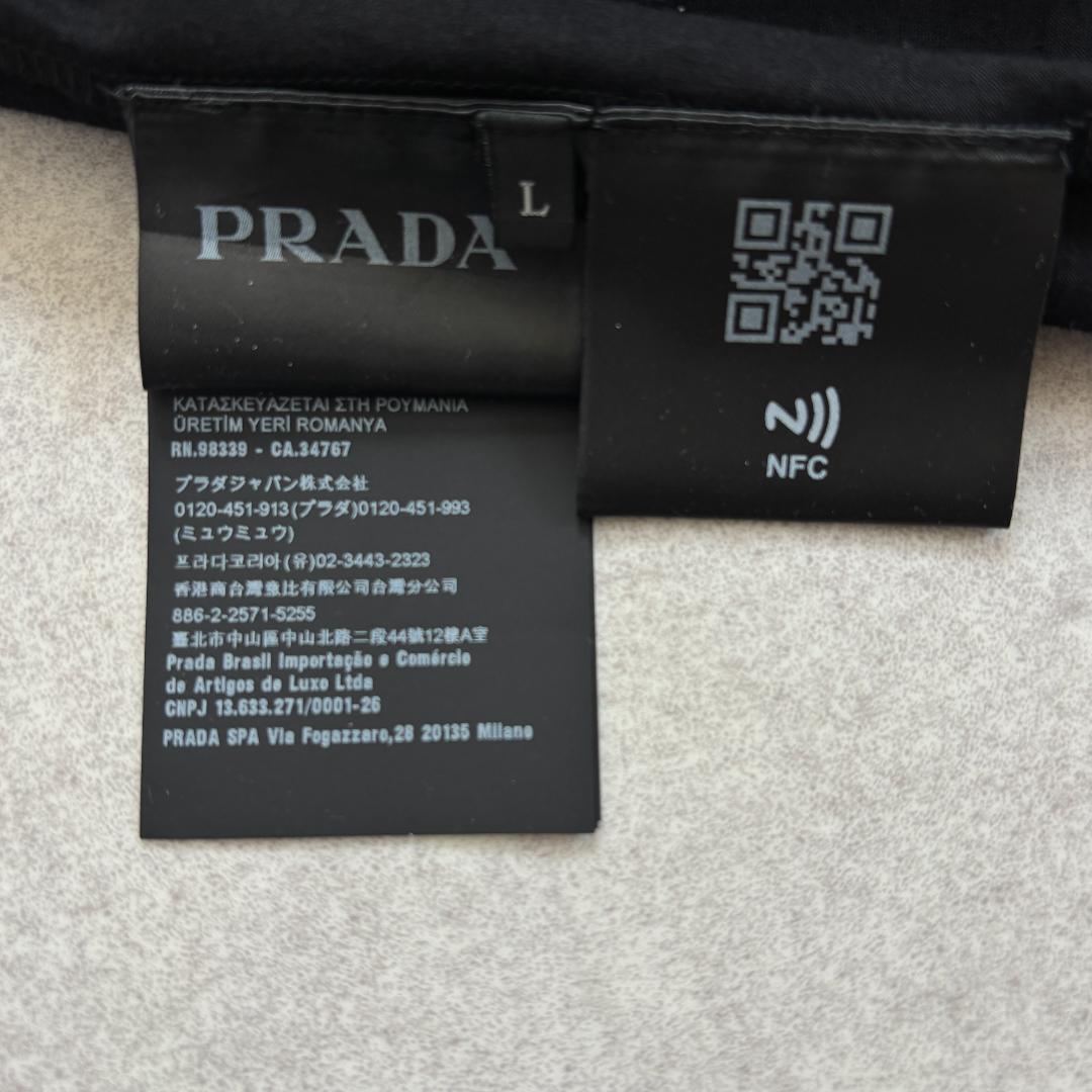 【超人気・極美品】PRADAプラダ/Tシャツ/立体メタリック色ロゴ/ブラック/L