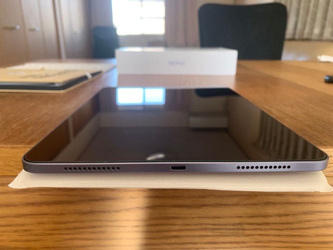 「Koniwo」iPad Air 第5世代 Wi-Fi 64GB 美品