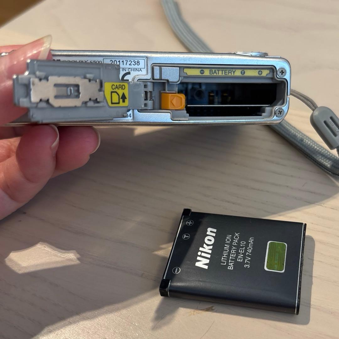 クールピクス　s500 バッテリー　充電器　配線コード類　動作確認済　デジカメ