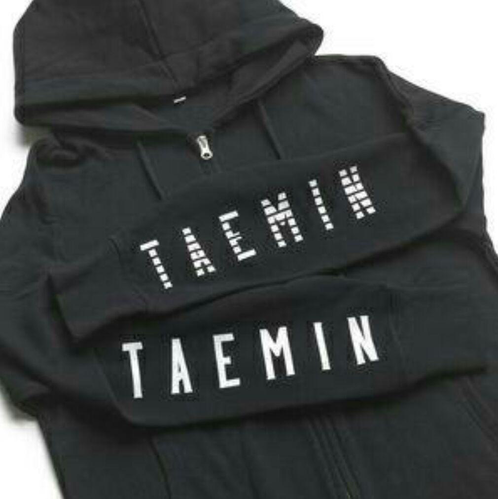 テミン TAEMIN Japan 1st TOUR SIRIUS
パーカー