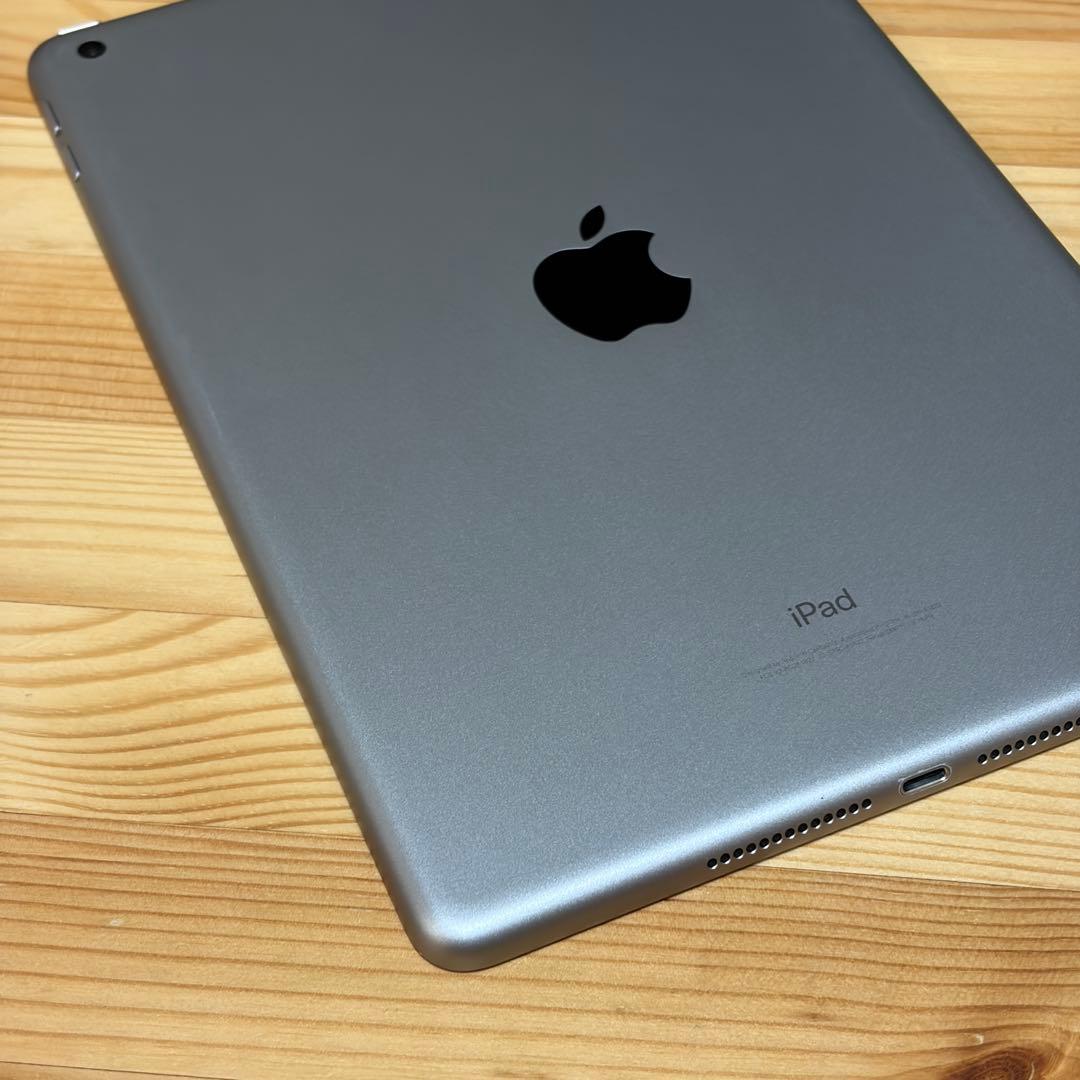 A*i様 iPad 第5世代 32GB 538011