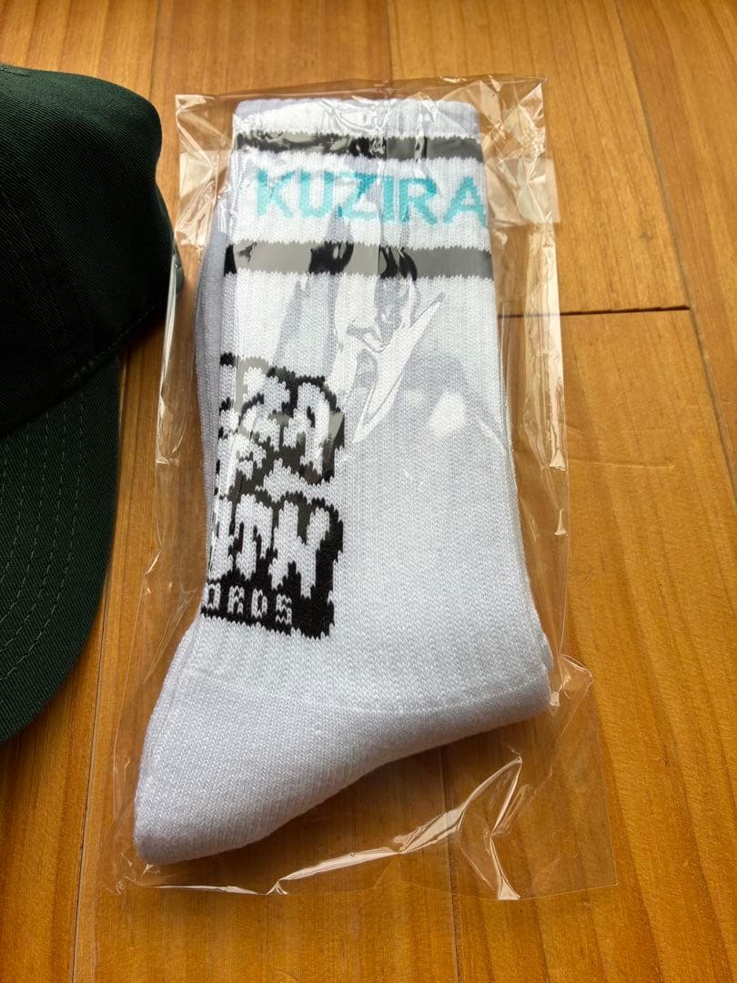 KUZIRA キャップ 帽子 ソックス 黒　pizza of death