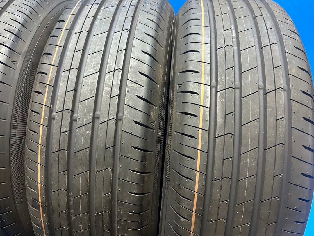 新車外し　225/60R18 40系 アルファード 純正タイヤ　2025年製