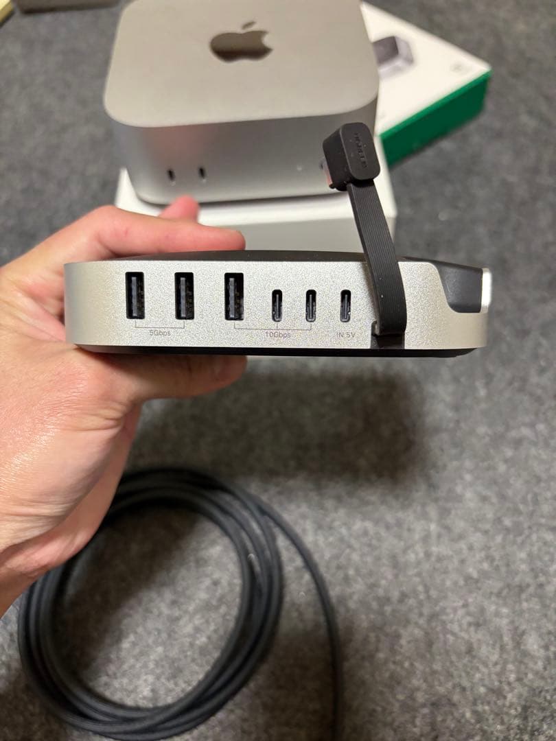 Mac Mini M4 + ドッキングステーション+ ワイヤレスキーボード