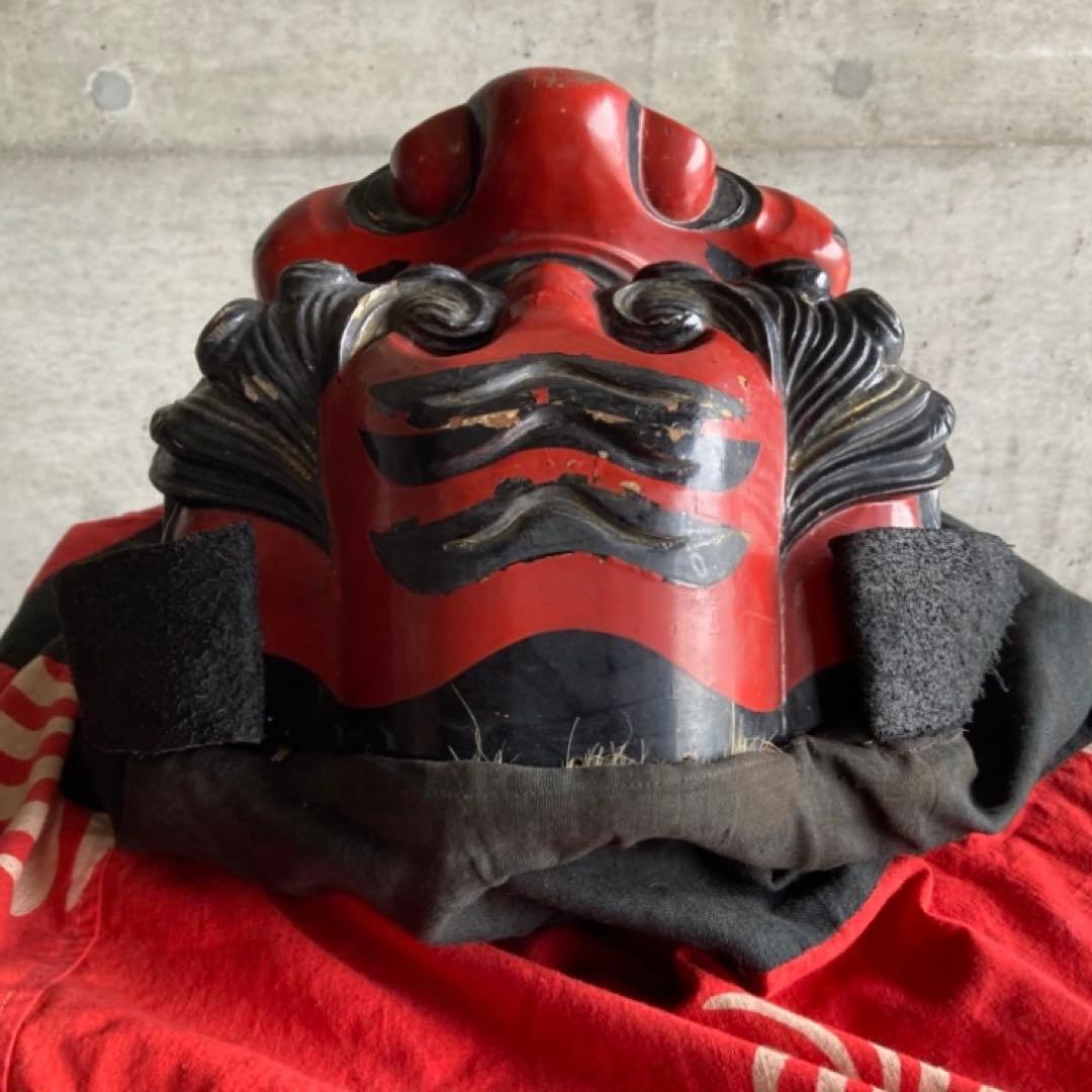 古い獅子舞 獅子頭 木製 木彫り 彫刻 胴幕 布 赤 祭 工芸品 骨董品 レトロ