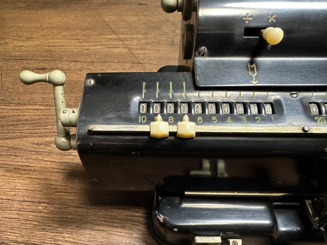 TIGER 機械式計算機　タイガー 手回し アンティーク 手動式カリキュレータ