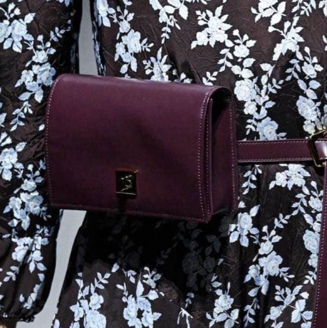 FETICO SQUARE BODY BAG バッグ　バーガンディ　ワインレッド