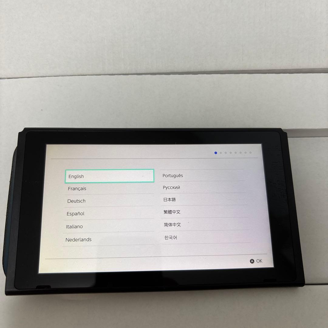 Nintendo Switch 本体 青/白