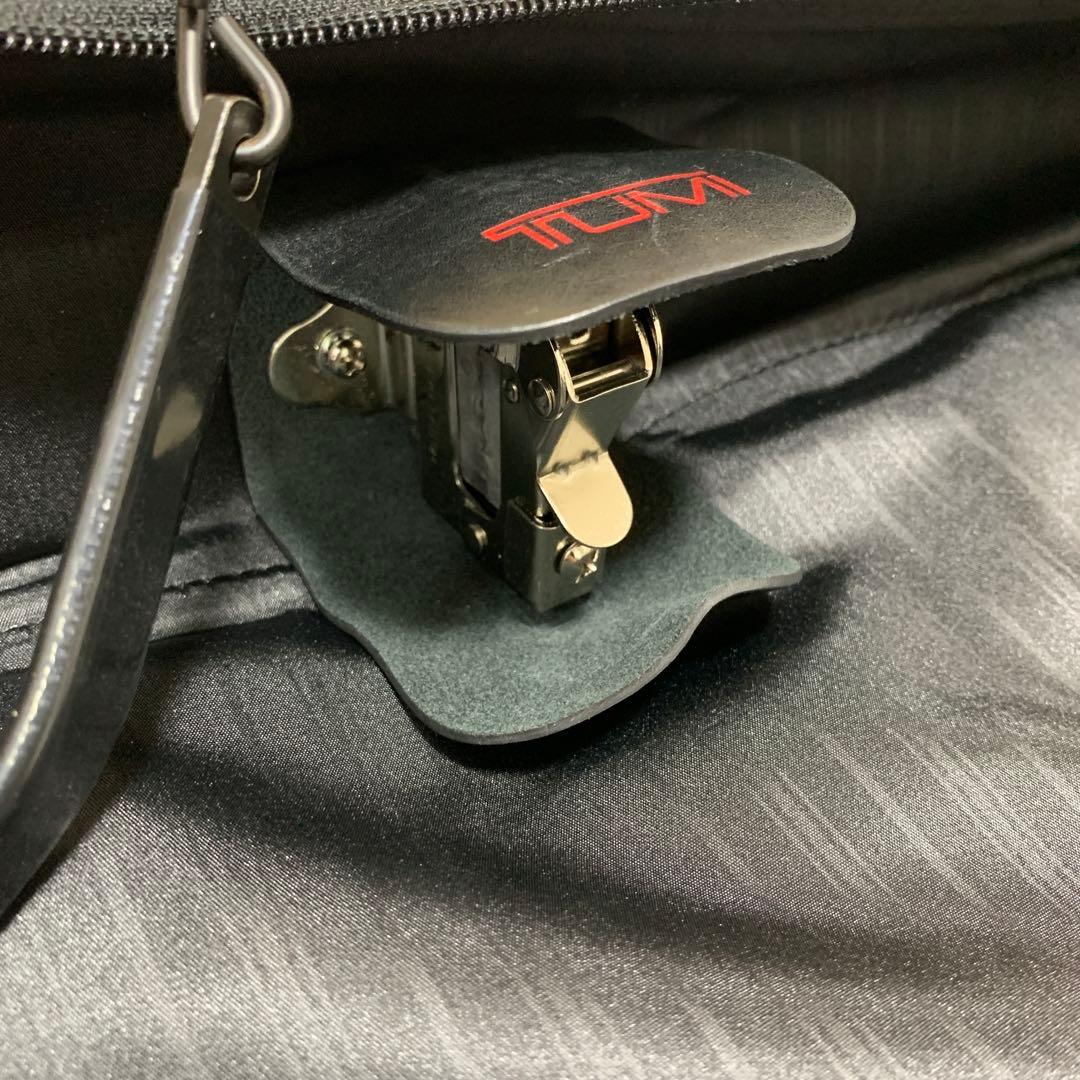 TUMI ガーメントケース 衣装バッグ 純正ロックキー付き ショルダーバッグ