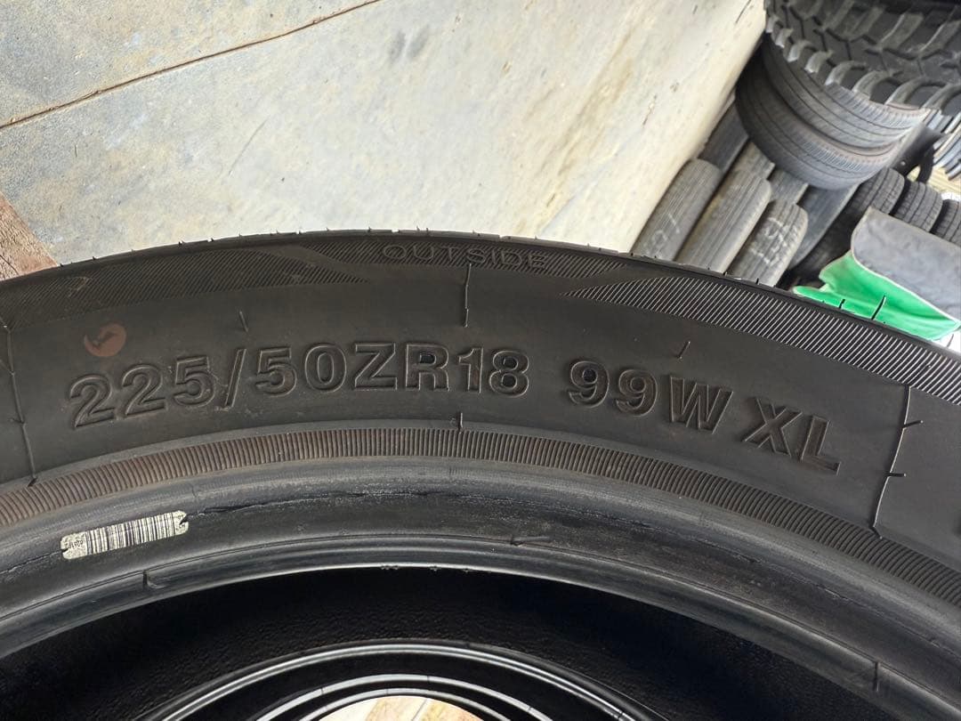 ハルGRENLANDERサマータイヤ225／50R18 99W XL