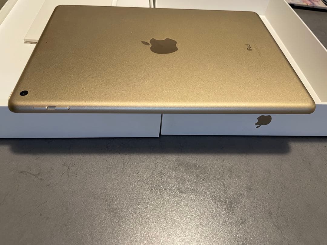 iPad 第5世代 32GB Wi-Fiモデル ゴールド 箱あり