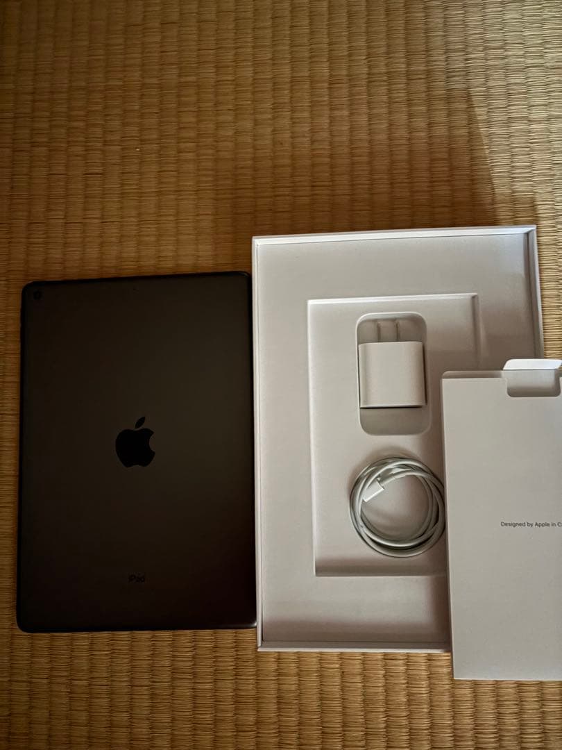 Apple iPad 9世代64GBスペースグレー 本体箱有り、充電器付き