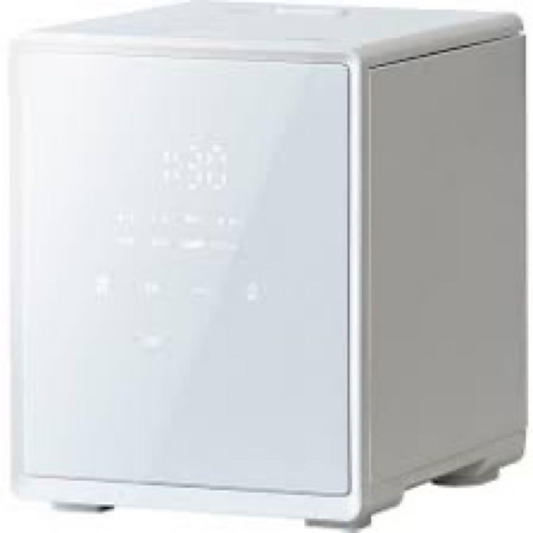 新品未使用箱不良　山善　キューブ型マイコン炊飯器 5.5合YJS-CM102-W