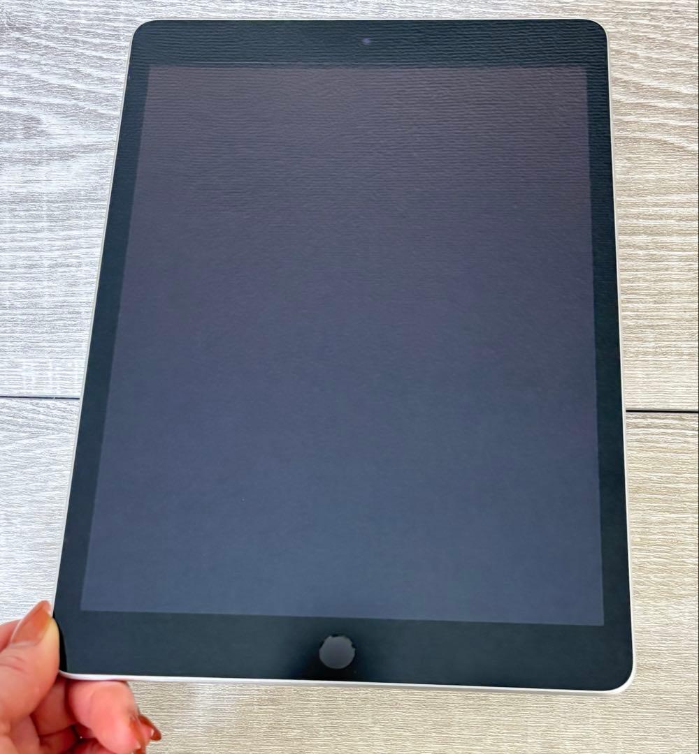 iPad 10.2インチ 第9世代 Wi-Fi 64GB／シルバー（箱あり）