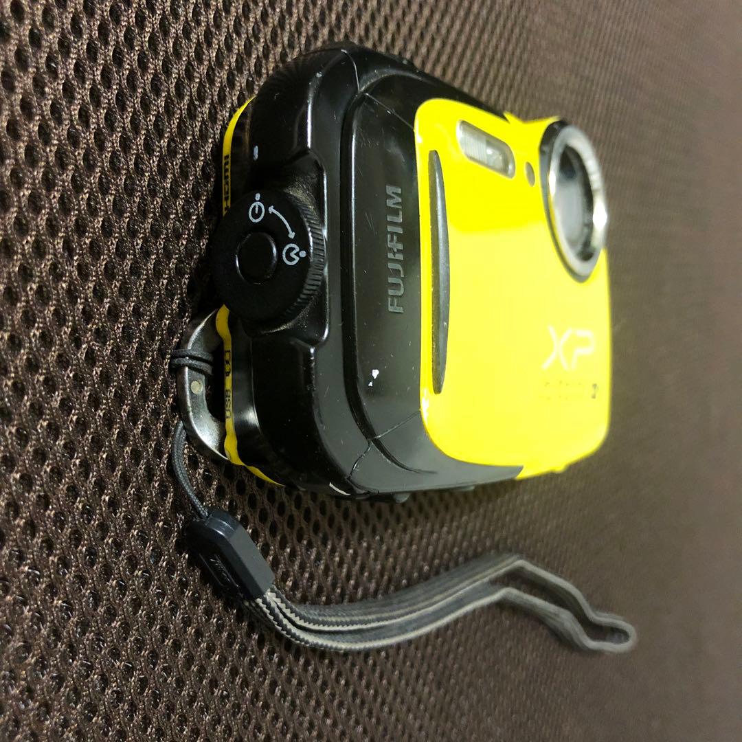 動作品　FUJIFILM コンパクトデジタルカメラ　Finepix XP70