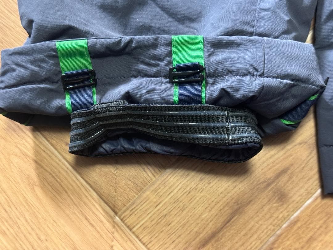 cssさん専用 モンベル スノーウェア上下セット 130cm グローブ付き