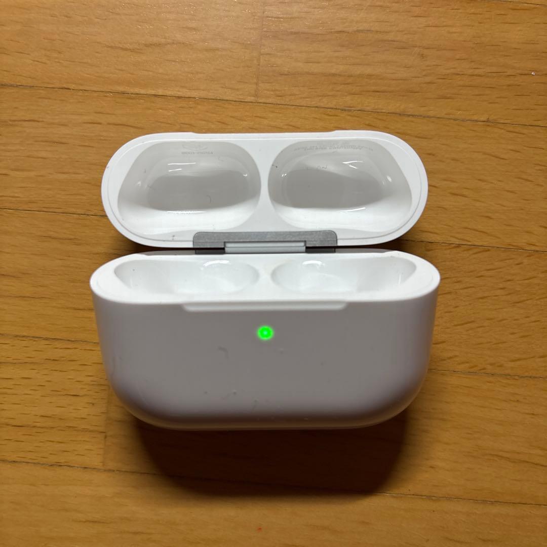 airpods pro 3 第3世代　充電ケース+片耳（右）