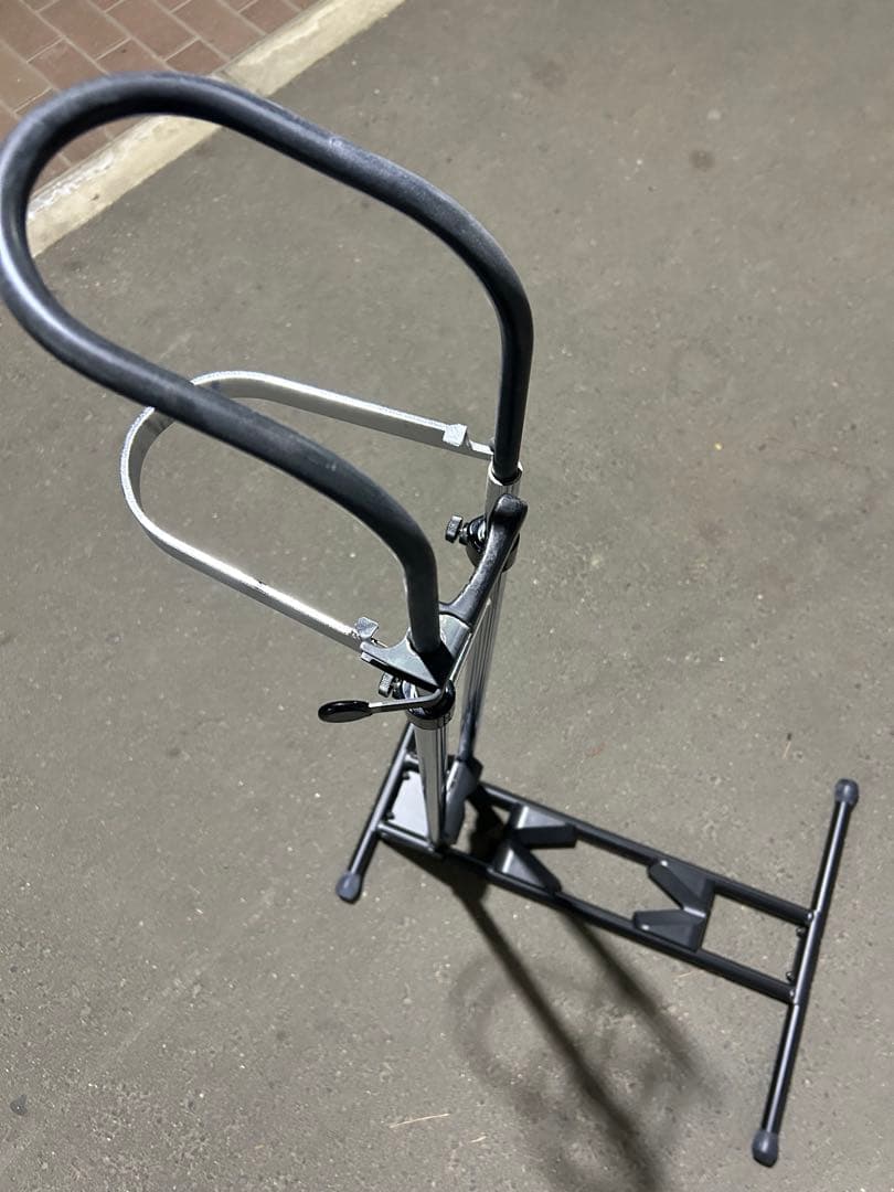 【美品・室内保管】IWA A01V 自転車縦置きスタンド(ロード・クロス対応）