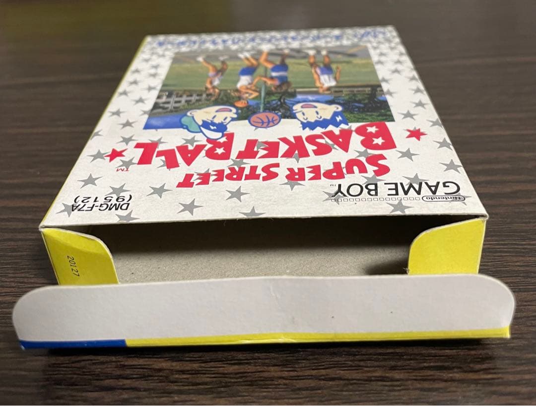 ゲームボーイ　中古カセット　スーパーストリートバスケットボール　箱　説明書付き