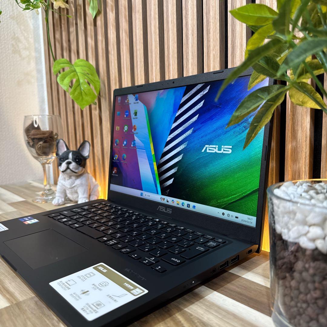 極美品‼️ASUS☘️最高峰i7☘️第11世代☘FHD☘️ノートパソコン☘️オフィス付き