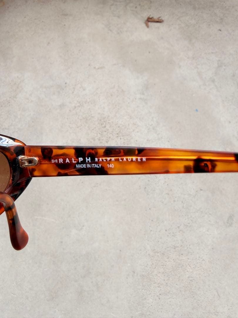 ラルフローレン　オーバル型レオパード柄サングラス