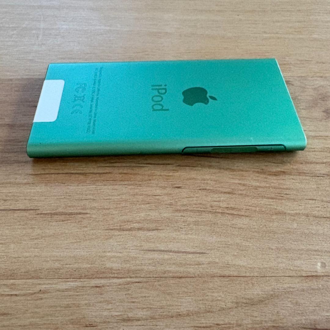 動作品◇Apple iPod nano 第7世代 16GB Green