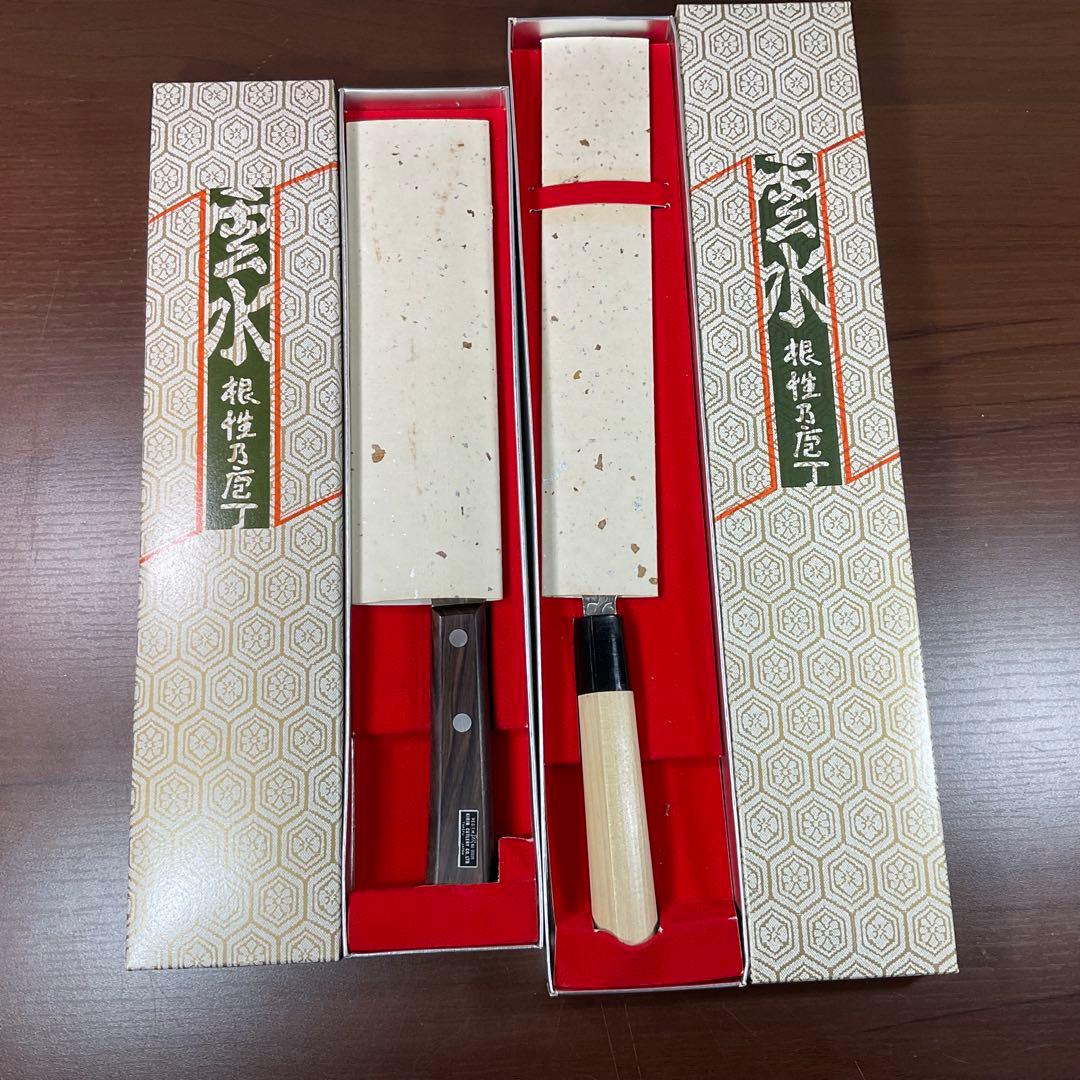未使用高級御料理包丁二本組み「大山流奥極伝特殊鍛錬　雲水銘包丁」桐箱入り