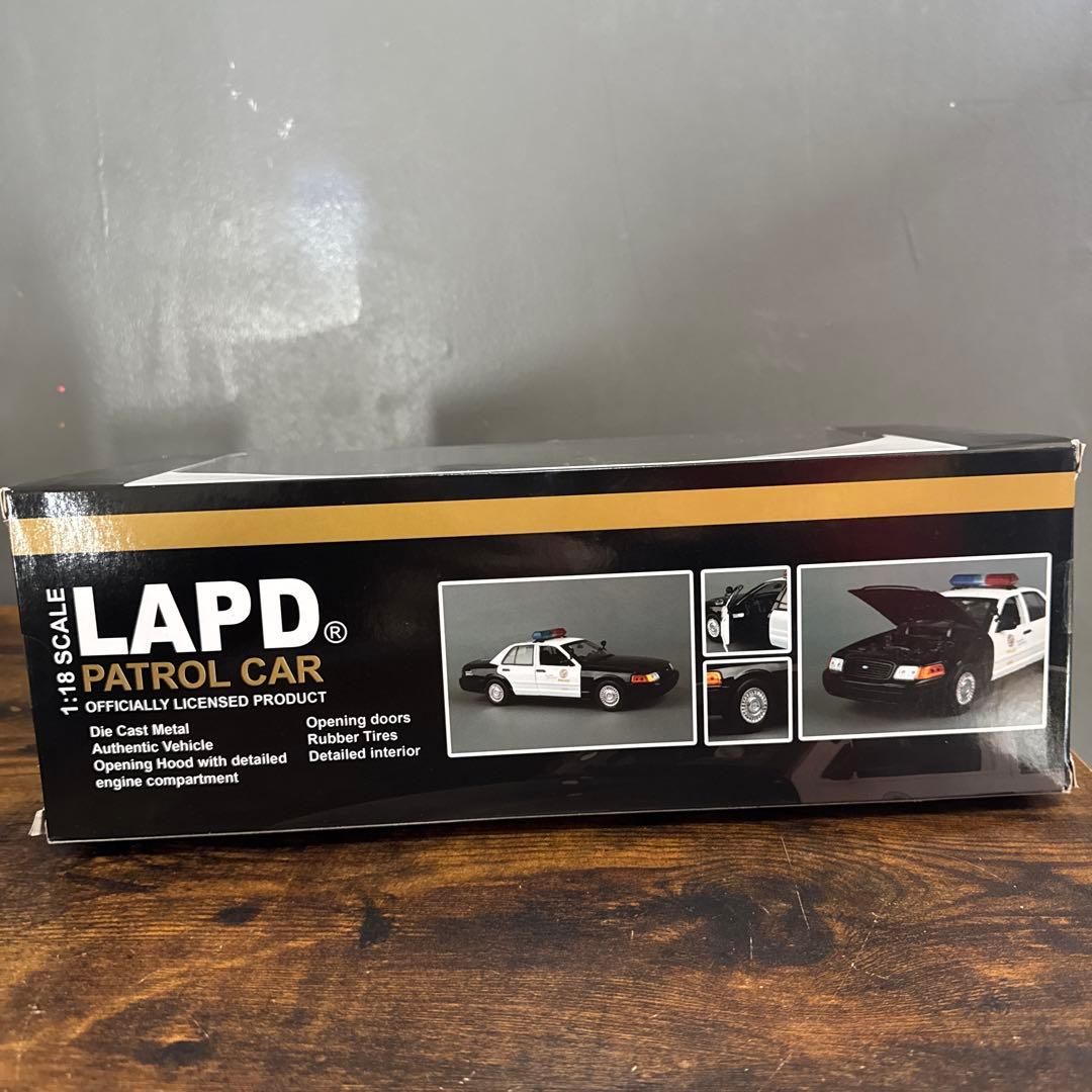 LAPD パトカー 1:18 ミニカー 警察車両 コレクション　美品　箱付き