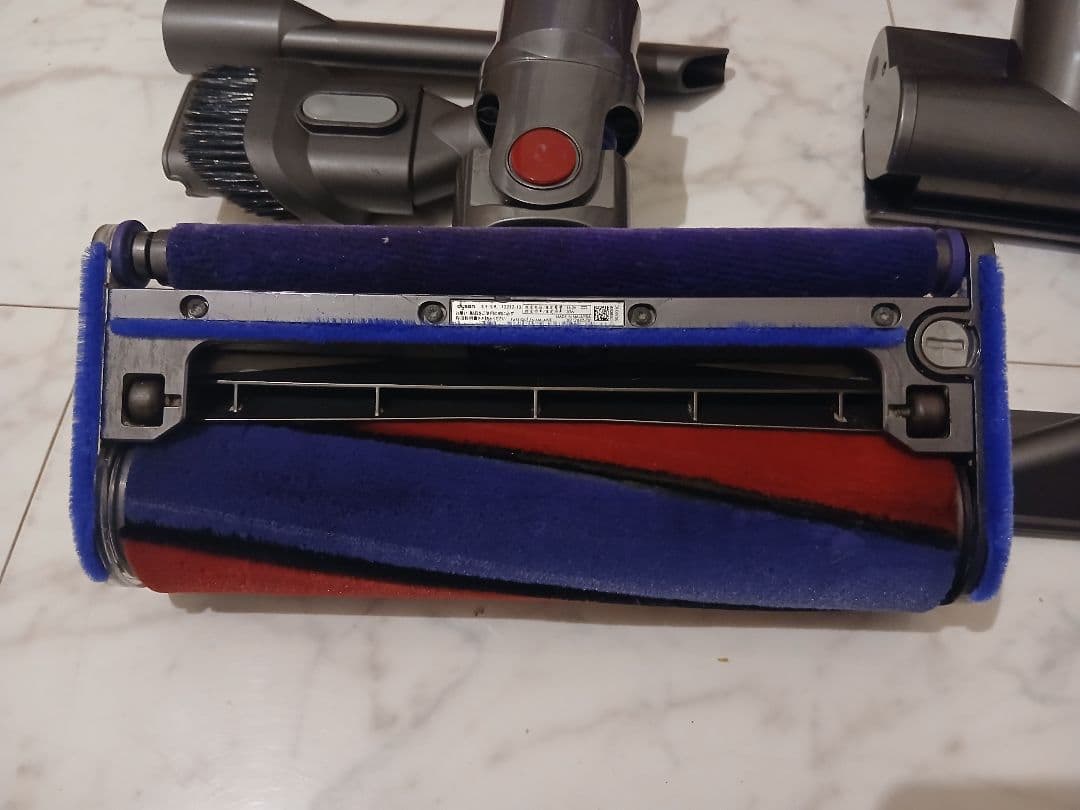キ*ア様 Dyson V10 SV12 レッド フェルト新品交換済み 付属品多数