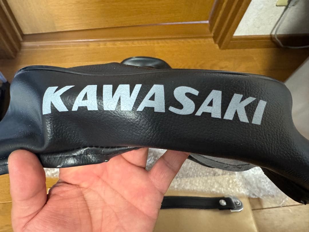 新品KAWASAKI z1 z2MRSダブルアンコ抜き 張り替え表皮ベルトセット