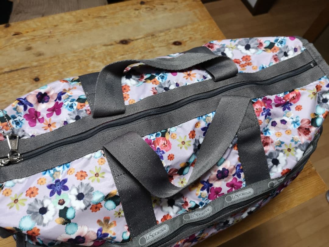【新品未使用】レスポートサック　ボストンバッグ　お花柄　大容量　ショルダー紐付き