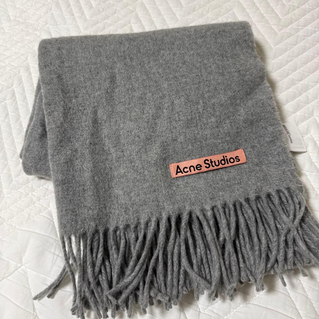 アクネストゥディオズ　アクネ　Acne マフラー　ストール