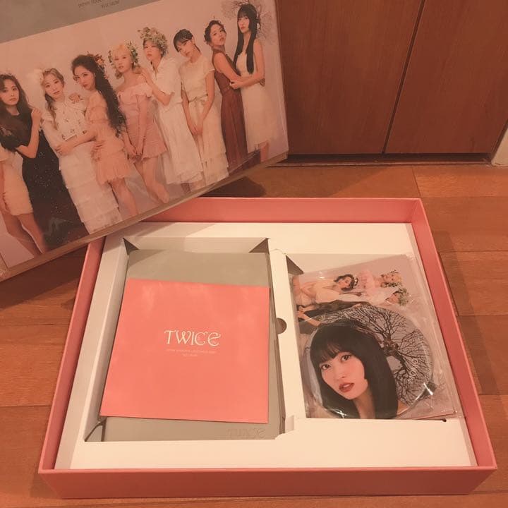 TWICE シーグリ 缶バッジ モモ