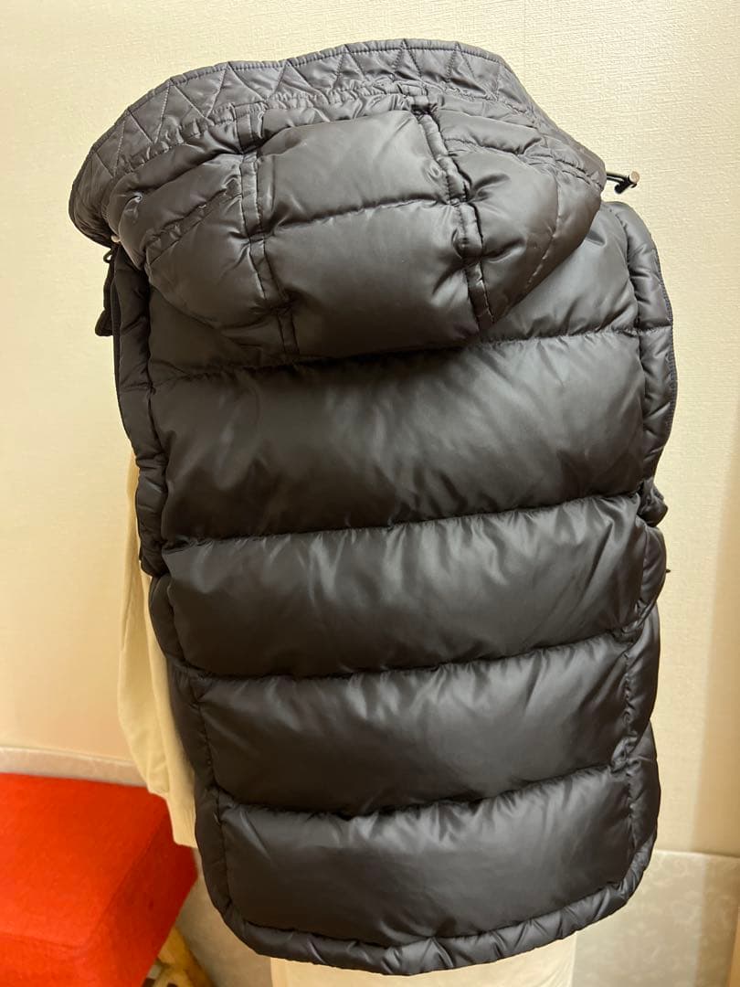 BURBERRYBLACKLABELフード付きダウンベスト ブラック M