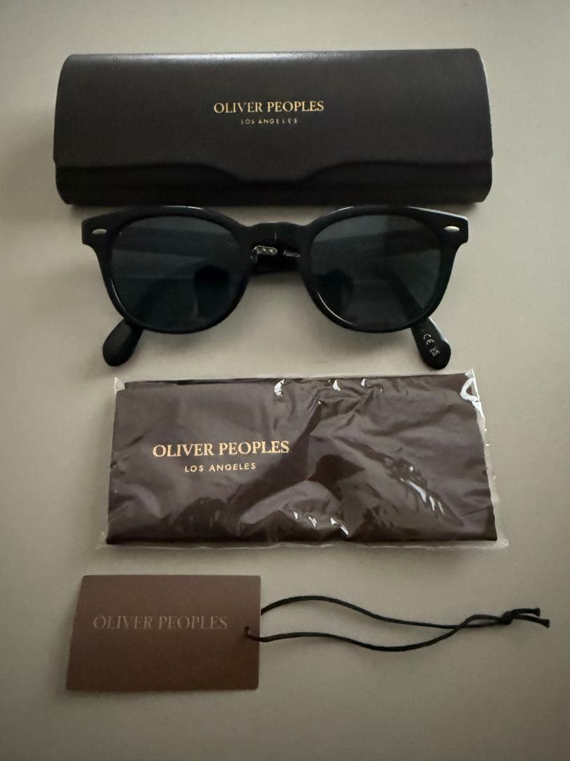 OLIVER PEOPLES ブラック サングラス