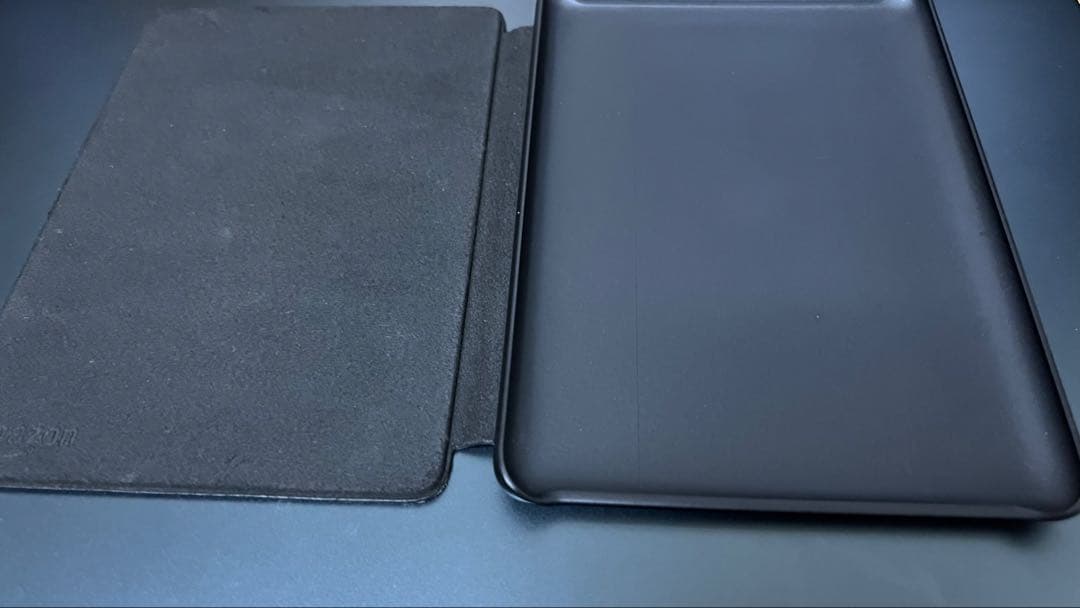 Kindle Paperwhite(10世代) 32GB カバー付き