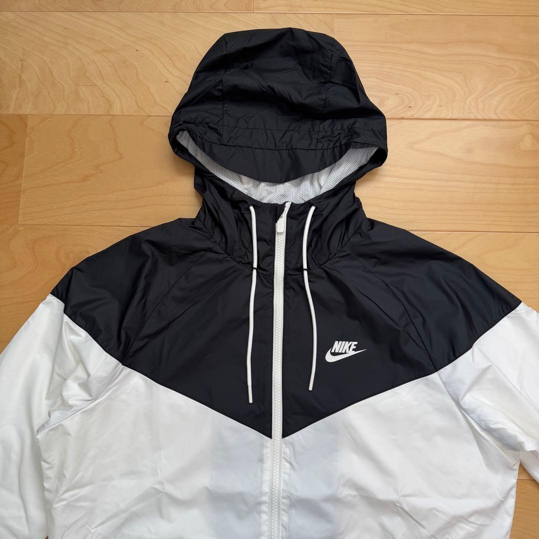 NIKEナイキ　ウィンドブレーカー　ウィンドランナージャケット　黒　白　XL新品