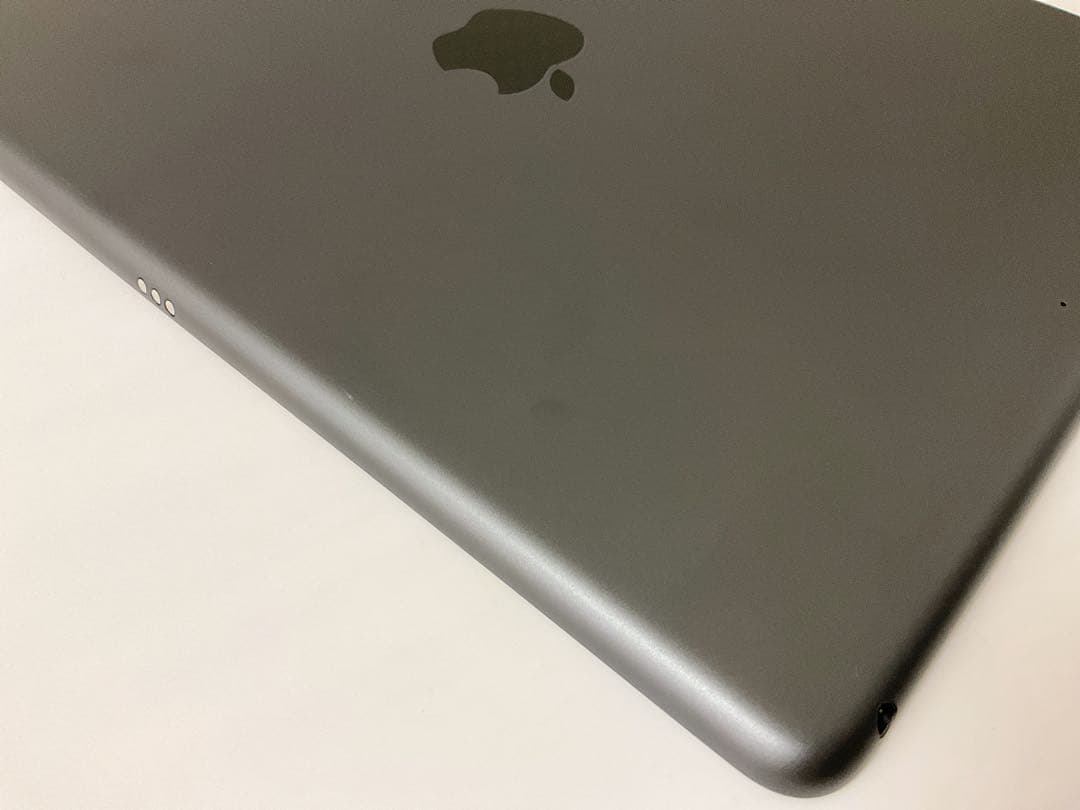 【美品・BT90％】iPad 第8世代 32GB Wifiモデル