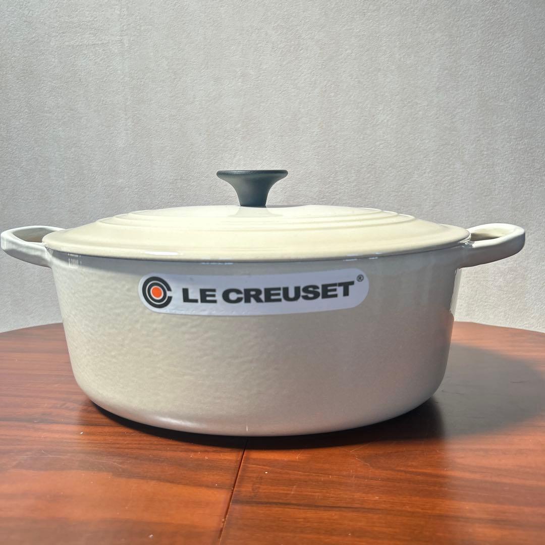 【新品】ル・クルーゼ LE CREUSET オーバル 25cm ホワイト