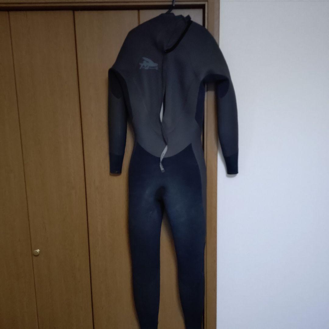 Patagonia5ミリセミドライスーツ