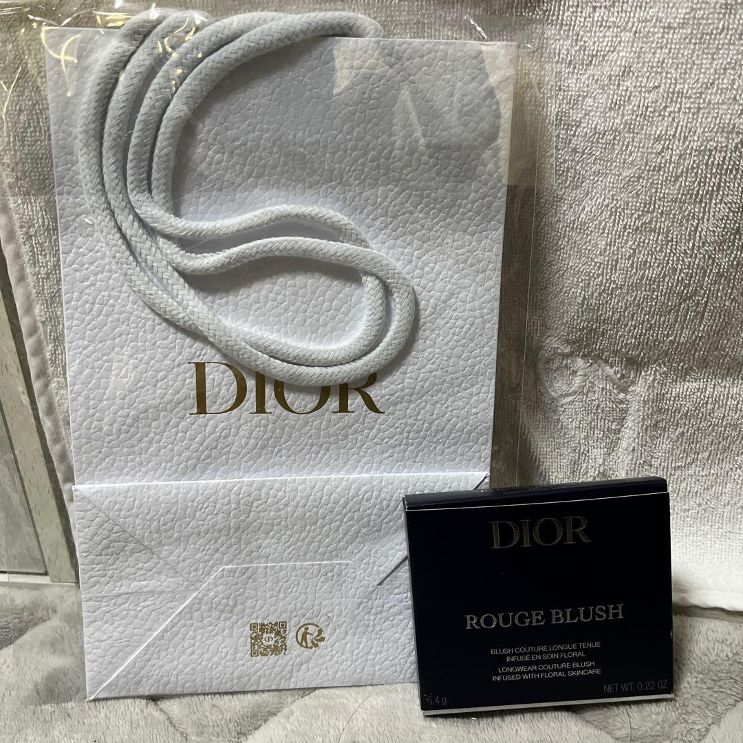 【aya⛄️ 】【Dior】ROUGE BLUSH 732 ピーチコロール